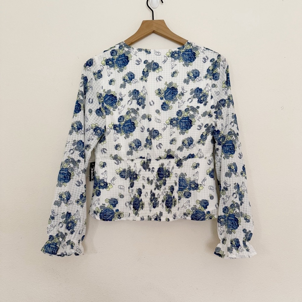 NWT ModCloth Rodeo Rose Western Button Front Blouse Size Medium - Picture 7 of 7